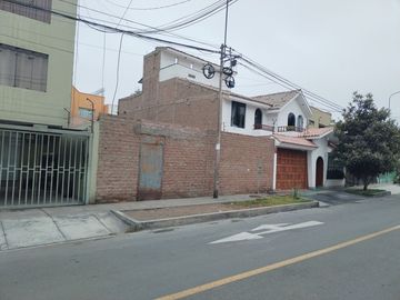 La Molina SANTA PATRICIA - Terreno plano y cercado - Área: 180.79m²