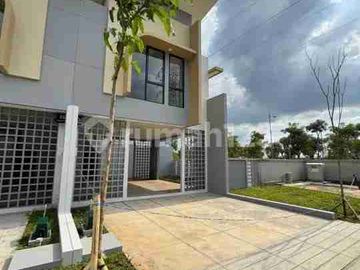 rumah  2 lantai siap huni  cluster terbaik podomoro park bdg