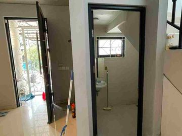 Disewakan Cepat Rumah 2,5 Lantai Di Cluster Hazel Pinewood Banjar Wijaya