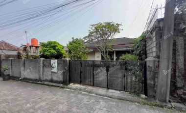 Rumah Tua Jual Tanah di Lebak BulusJakarta Selatan