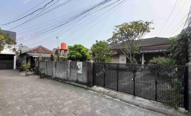Rumah Tua Jual Tanah di Lebak BulusJakarta Selatan