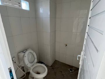 di sewakan ruko di pusat kota denpasar barat bali cocok untuk usaha