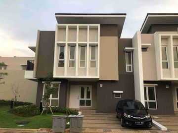 Rumah Hoek, Epic, Semi Furnished di Symphonia Gading Serpong