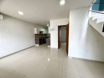 CASA DE 4 RECAMARAS EN LUNA BOSQUE - EL FORTÍN