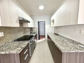 CASA DE 4 RECAMARAS EN LUNA BOSQUE - EL FORTÍN