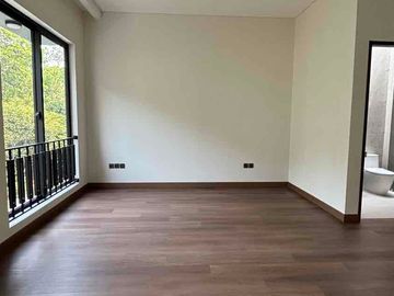 Dijual Cepat Rumah Mewah Brand New Giriloka Bsd