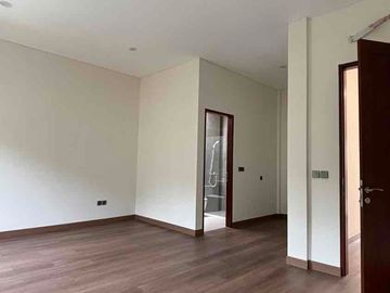 Dijual Cepat Rumah Mewah Brand New Giriloka Bsd