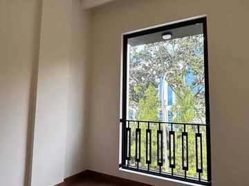 Dijual Cepat Rumah Mewah Brand New Giriloka Bsd