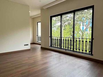 Dijual Cepat Rumah Mewah Brand New Giriloka Bsd