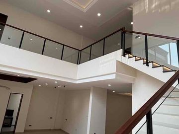 Dijual Cepat Rumah Mewah Brand New Giriloka Bsd