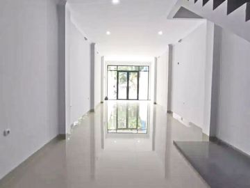 Ruko Baru 4 Lantai Di Pusat Bisnis Rawamangun