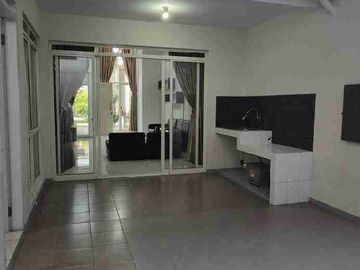 JUAL RUMAH CANTIK SIAP HUNI KOTA BARU PARAHYANGAN,BANDUNG BARAT