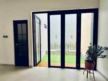 Dijual Rumah Cantik Siap Huni di Griya Loka BSD (HRB226)