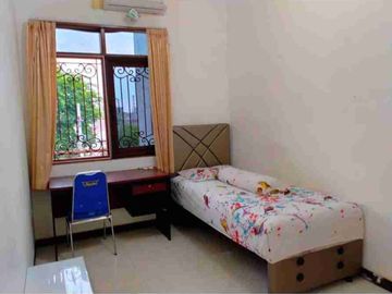 Dijual  Cepat RUMAH KOST PUTRI AKTIF 66 Kamar 3 Lantai Tenggilis MejoyoSurabaya