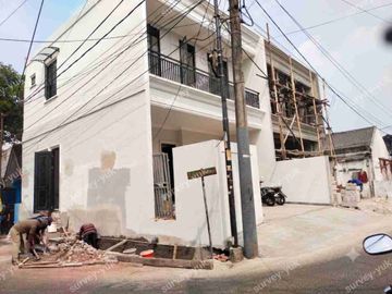 Rumah 2 unit lt 90 m2 lb 131 m2 shm imb  Larangan dekat Halte bus way