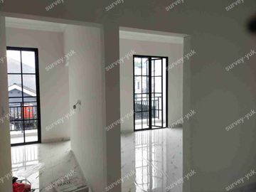 Rumah 2 unit lt 90 m2 lb 131 m2 shm imb  Larangan dekat Halte bus way