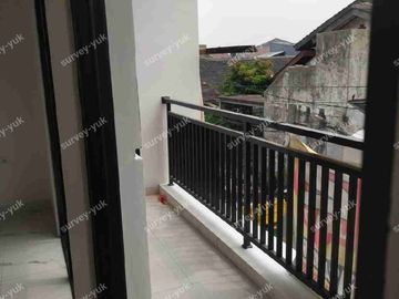 Rumah 2 unit lt 90 m2 lb 131 m2 shm imb  Larangan dekat Halte bus way