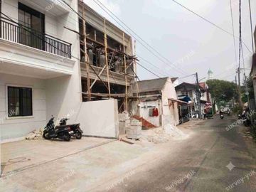 Rumah 2 unit lt 90 m2 lb 131 m2 shm imb  Larangan dekat Halte bus way