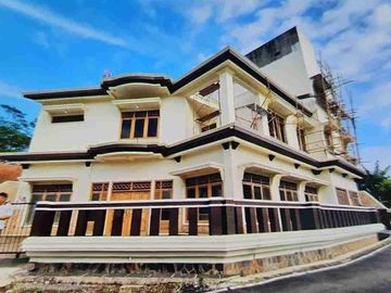 Rumah Mewah Siap Huni di Duwet Mijen Semarang