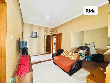 disewakan Rumah di Raffles Hills