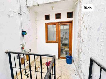 disewakan Rumah di Raffles Hills
