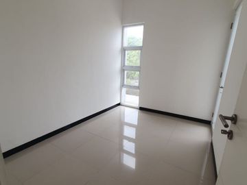 Rumah Siap Huni Blok Favorite di Taman Kopo Indah 3