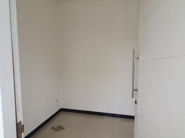 Rumah Siap Huni Blok Favorite di Taman Kopo Indah 3