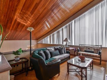 Residencia con Elevador, Doble Altura y Salones de Eventos | Jardines del Pedregal
