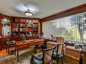 Residencia con Elevador, Doble Altura y Salones de Eventos | Jardines del Pedregal