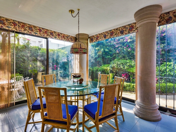 Residencia con Elevador, Doble Altura y Salones de Eventos | Jardines del Pedregal