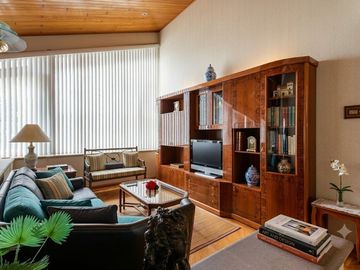 Residencia con Elevador, Doble Altura y Salones de Eventos | Jardines del Pedregal