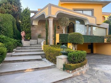 Residencia con Elevador, Doble Altura y Salones de Eventos | Jardines del Pedregal