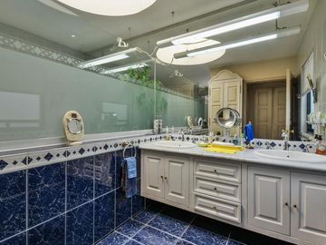 Residencia con Elevador, Doble Altura y Salones de Eventos | Jardines del Pedregal