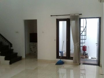 Dijual Cepat Rumah Siap Huni di Raffles Hills