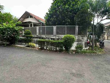 Jual Rumah Tua Hook Cilandak ( hitung tanah ) komplek rapi & jalan lebar jakarta selatan