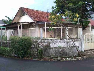 Jual Rumah Tua Hook Cilandak ( hitung tanah ) komplek rapi & jalan lebar jakarta selatan