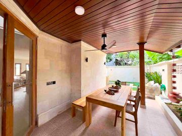 Villa mertanadi kerobokan