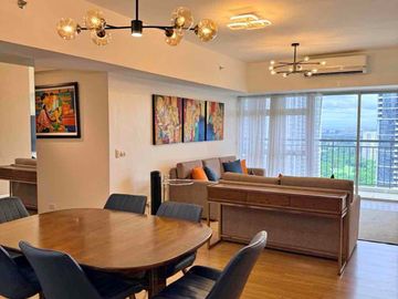 For Lease/Rent Three(3) bedroom with balcony and 1 parking - Near High Street BGC, Taguig