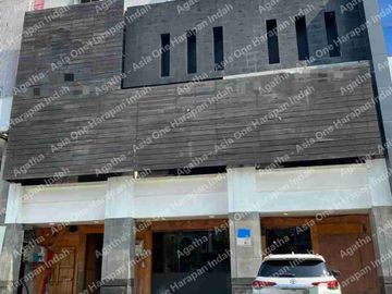 Disewa ruko gandeng 3 exs restaurant 3lantai di Boulevard Barat Raya Kelapa Gading Jakarta Utara seberang MOI Mall of Indonesia