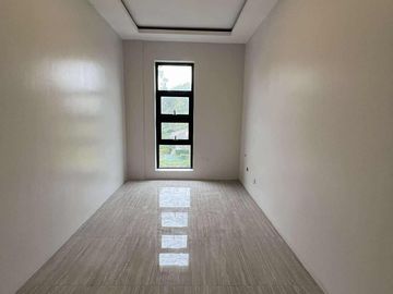 Teachers Village Brandnew Townhouse For Sale Semi Furnished near East Avenue SD