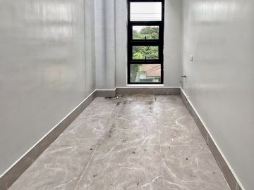 Teachers Village Brandnew Townhouse For Sale Semi Furnished near East Avenue SD