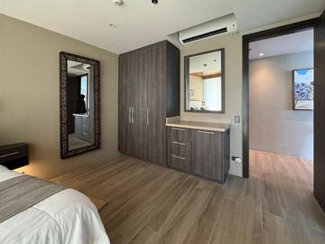Stunning Furnished 1 Bedroom Beachfront Condo at The Reef