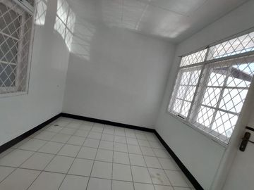 Disewakan Rumah Nyaman Siap Huni Lokasi Strategis di Arcamanik Bandung