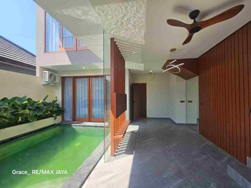 Villa Baru 3 Bedroom Ready Move-in di Benoa Bali
