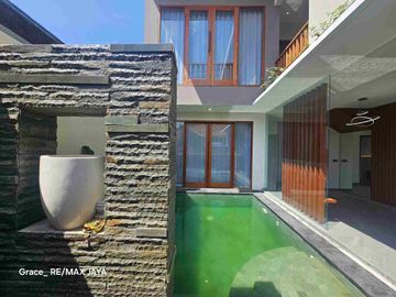 Villa Baru 3 Bedroom Ready Move-in di Benoa Bali