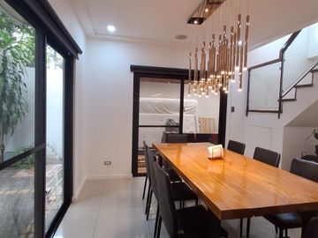 FOR RENT : 3 Level Modern House & Lot in Verdana Homes Bacoor Cavite