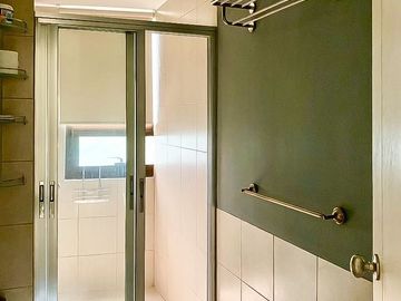 Fully Furnished 2BR Condo for Sale in Icon Residences at BGC, Taguig City