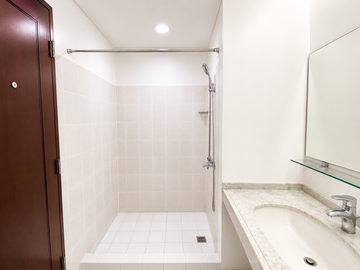 Condo for Rent in Makati City at The Residences at Greenbelt 2 Bedroom 2BR