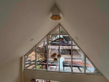 7 Bedroom House and Lot for sale in Baguio Home with Golf Course View & Airbnb Potential