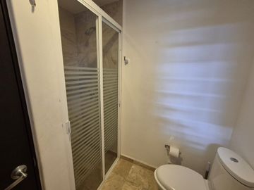 EN RENTA PENT GARDEN EN ACANTO 15 ,